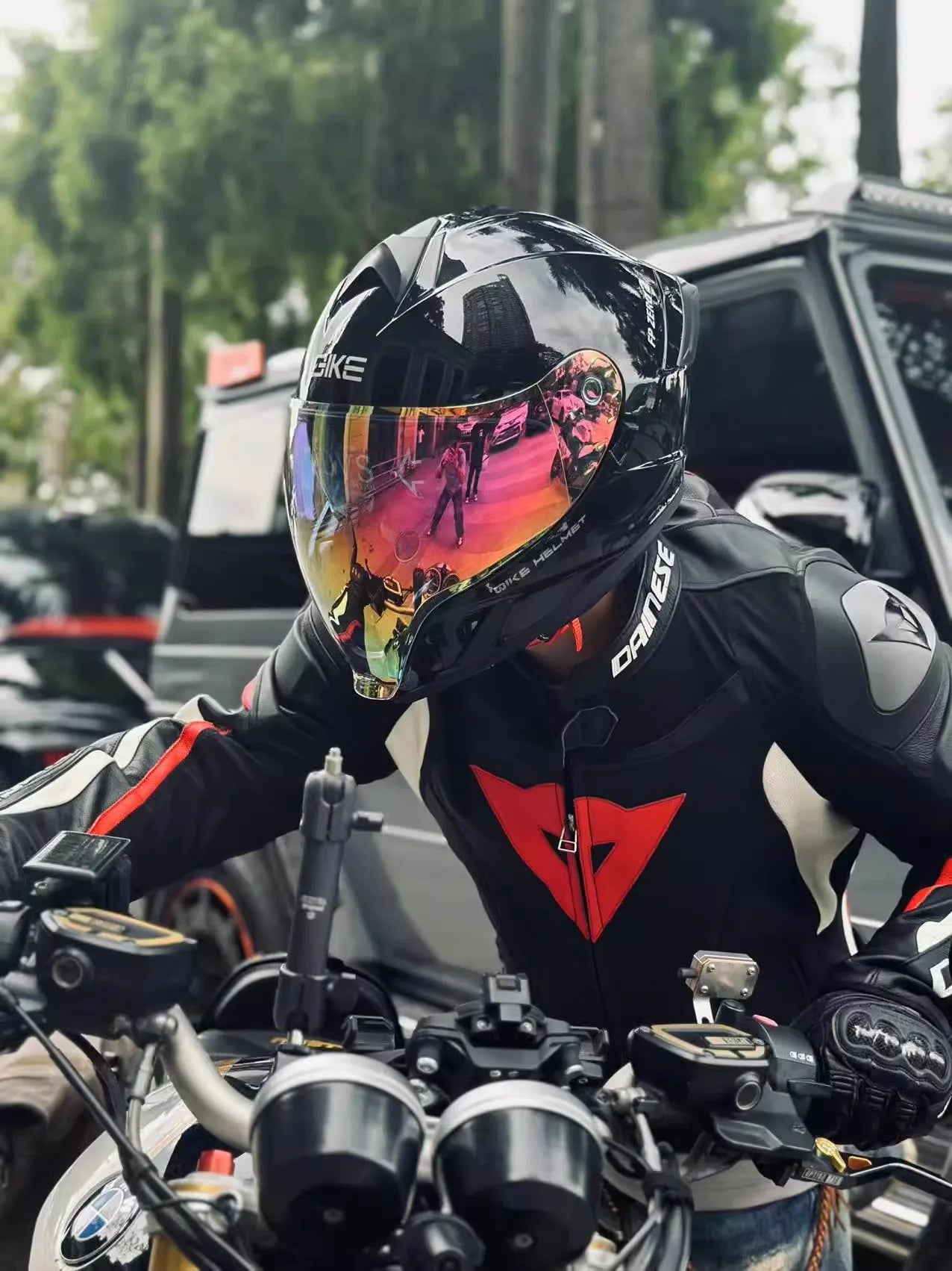 Motorcycle helmet men and women motorcycle double lens anti-fog full helmet cruise pedal four seasons universal helmet DOT certi